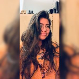 Meet your Posher, Lexis